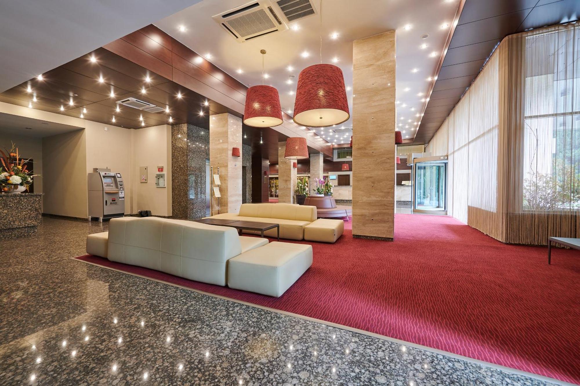 Hotel Clermont Ковасна Экстерьер фото