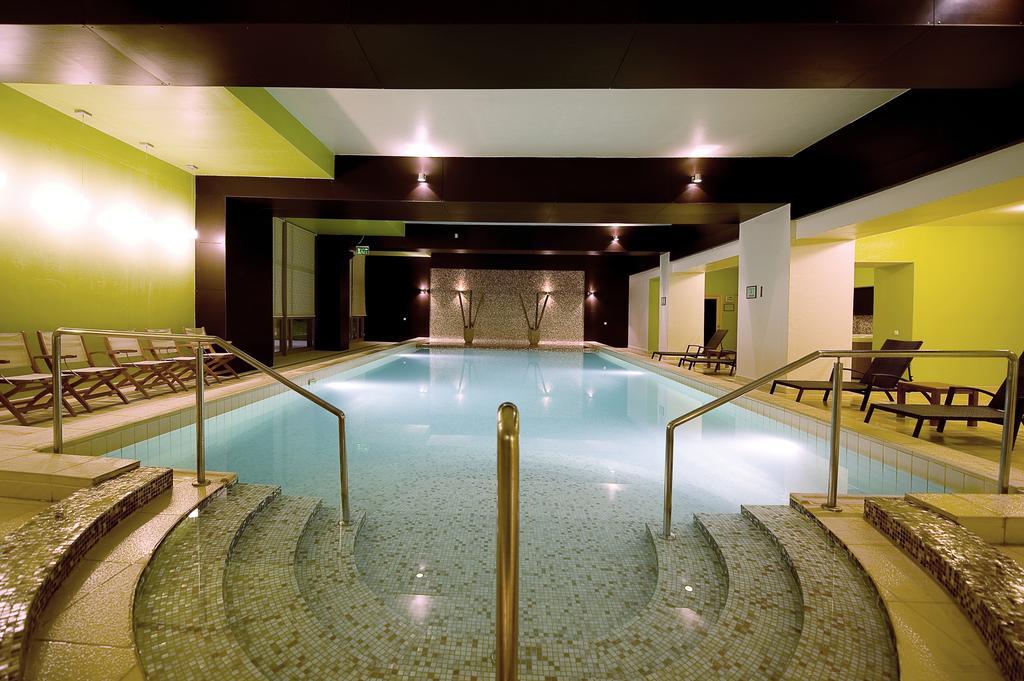 Hotel Clermont Ковасна Экстерьер фото