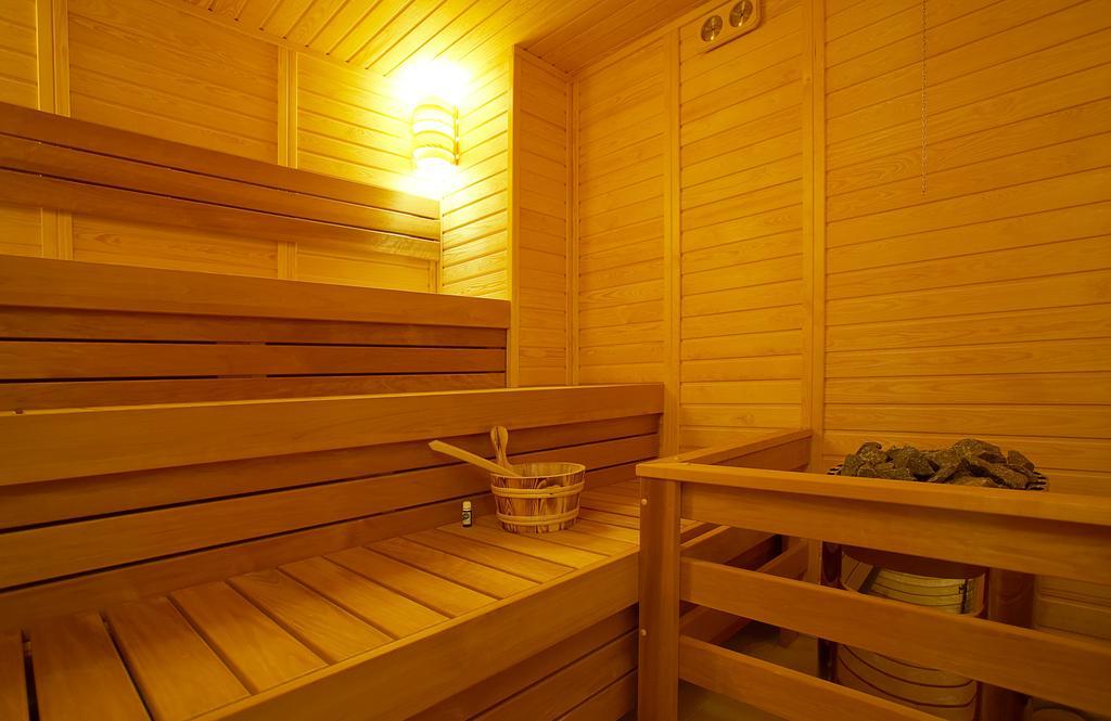 Hotel Clermont Ковасна Экстерьер фото